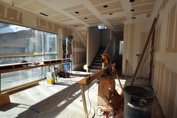 Playroom towards Bar