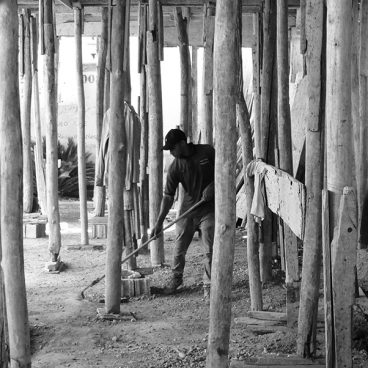 construction-methods-in-Santo-Domingo - photo by Bob Borson