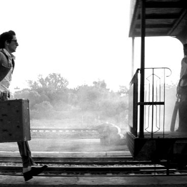 running for the train - Darjeeling Limited